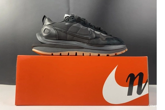 Gum Sacai DD1875-001 Vaporwaffle Nike Black 0711